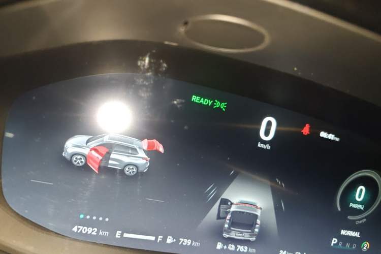 Used SAIC MAXUS EUNIQ 6 2021 1.3T PLUG-IN MATE Trend Edition Odometer Close Up