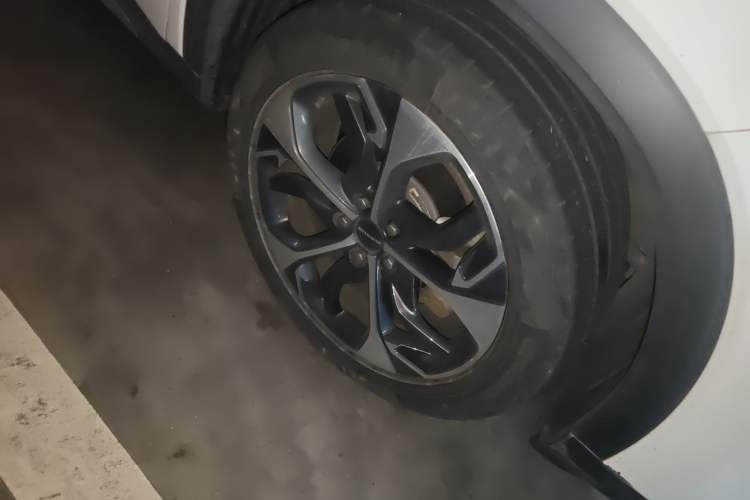 Used SAIC MAXUS EUNIQ 6 2021 1.3T PLUG-IN MATE Trend Edition Right Front Wheel Hub
