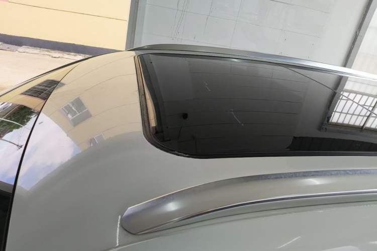 Used SAIC MAXUS EUNIQ 6 2021 1.3T PLUG-IN LITE+ Smart Enjoyment Version Roof