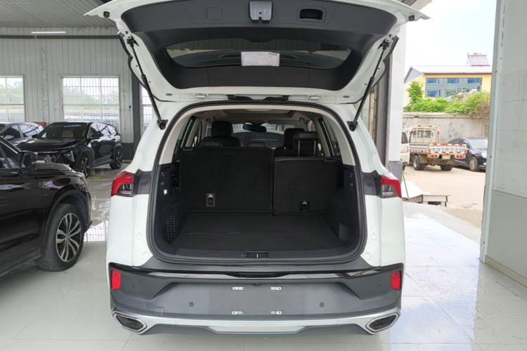 Used SAIC MAXUS EUNIQ 6 2021 1.3T PLUG-IN LITE+ Smart Enjoyment Version Trunk
