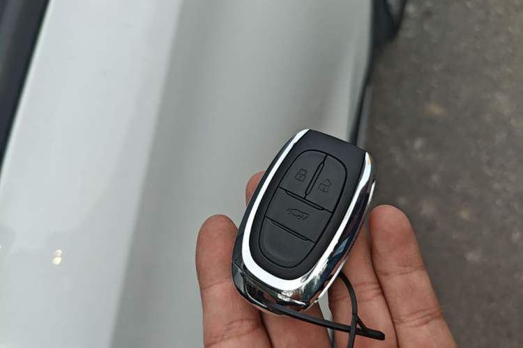 Used SAIC MAXUS EUNIQ 6 2021 LITE+ Smart Edition Vehicle Key