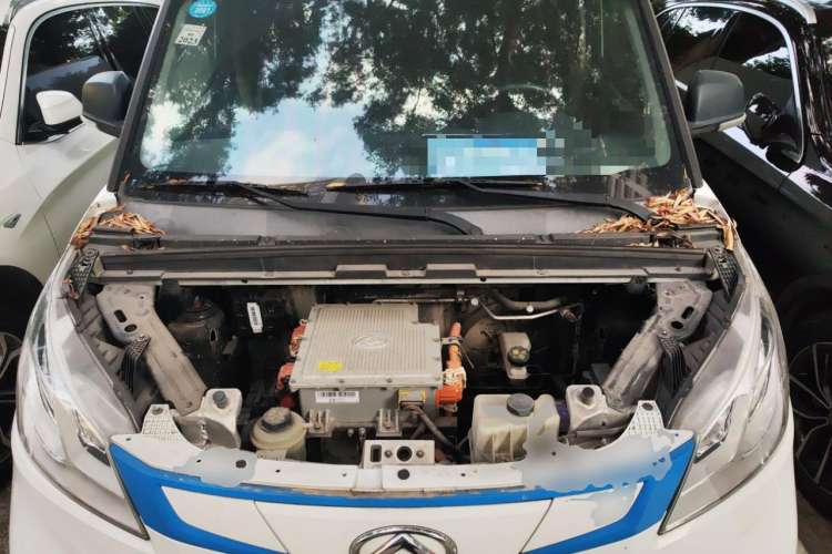 Used SAIC MAXUS EV30 2019 City Logistics Vehicle Express Edition Long Wheelbase SAIC Era 52.5 kWh Engine Bay