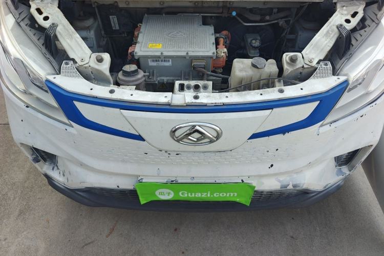 Used SAIC MAXUS EV30 2019 City Logistics Vehicle Fast Delivery Version Long Wheelbase Mengguli 35 kWh Engine Bay