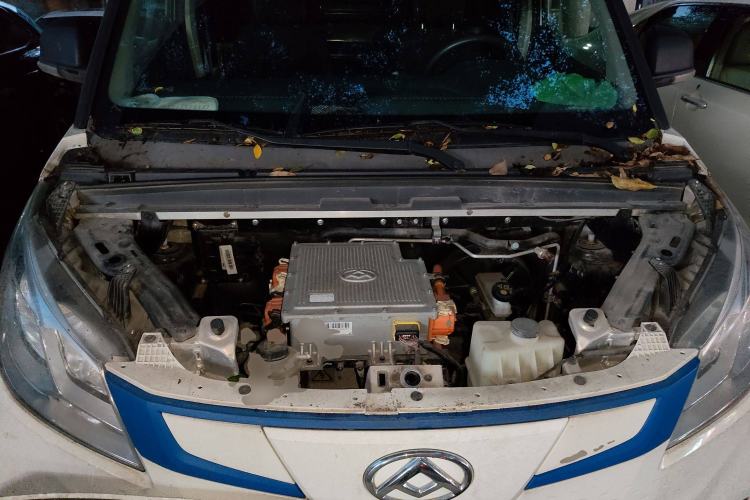 Used SAIC MAXUS EV30 2019 City Logistics Vehicle - Express Version Short Wheelbase Mengguli 35 kWh Engine Bay