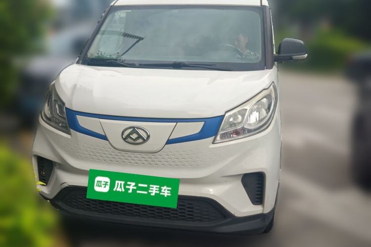 Used SAIC MAXUS EV30 2019 City Logistics Vehicle Fast Delivery Version Long Wheelbase Mengguli 35 kWh Front