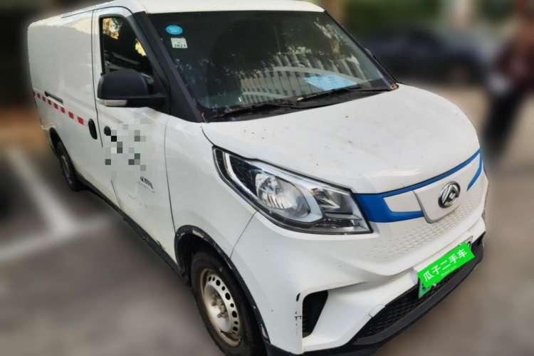Used SAIC MAXUS EV30 2019 City Logistics Vehicle Express Edition Long Wheelbase SAIC Era 52.5 kWh Front Right 45 Deg