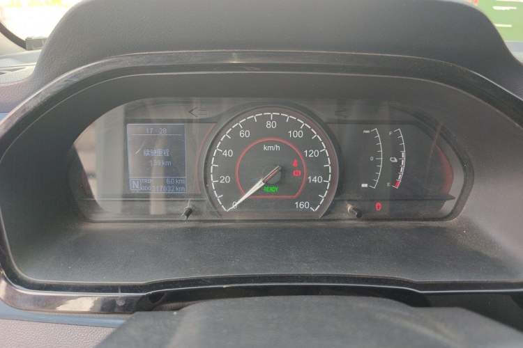 Used SAIC MAXUS EV30 2019 City Logistics Vehicle Fast Delivery Version Long Wheelbase Mengguli 35 kWh Instrument Cluster