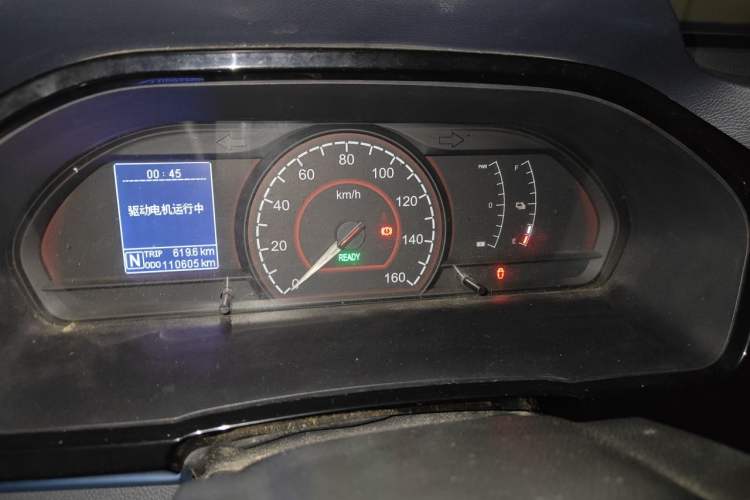 Used SAIC MAXUS EV30 2019 City Logistics Vehicle - Express Version Short Wheelbase Mengguli 35 kWh Instrument Cluster