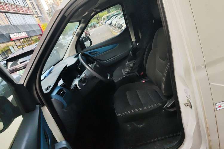 Used SAIC MAXUS EV30 2019 City Logistics Vehicle Express Edition Long Wheelbase SAIC Era 52.5 kWh Left Front Seat