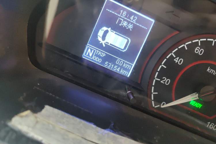 Used SAIC MAXUS EV30 2019 City Logistics Vehicle Express Edition Long Wheelbase SAIC Era 52.5 kWh Odometer Close Up