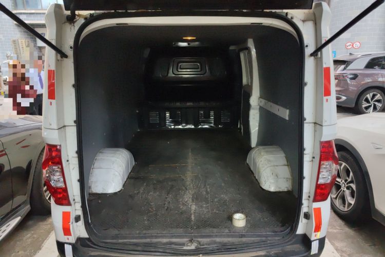 Used SAIC MAXUS EV30 2019 City Logistics Vehicle Express Edition Long Wheelbase SAIC Era 52.5 kWh Trunk