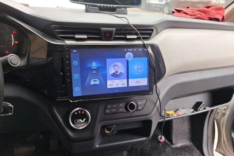 Used SAIC MAXUS EV30 2021 Pure Electric Smart Logistics Expert with Long Wheelbase—CATL Audio And AC Panel