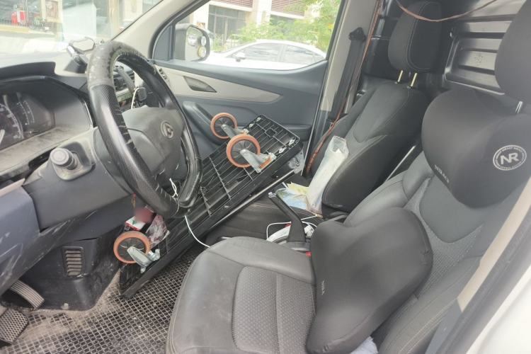 Used SAIC MAXUS EV30 2021 Pure Electric Smart Logistics Expert with Long Wheelbase—CATL Driver Seat