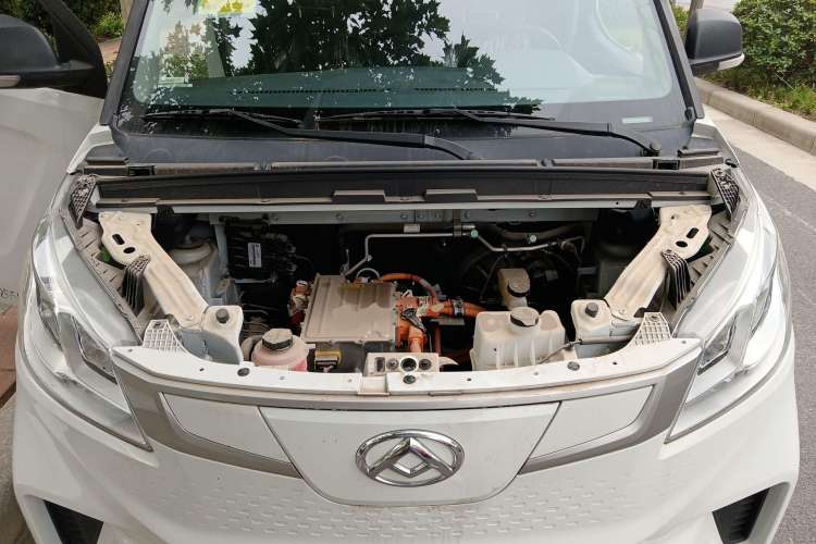 Used SAIC MAXUS EV30 2021 Pure Electric Smart Logistics Expert with Long Wheelbase—CATL Engine Bay
