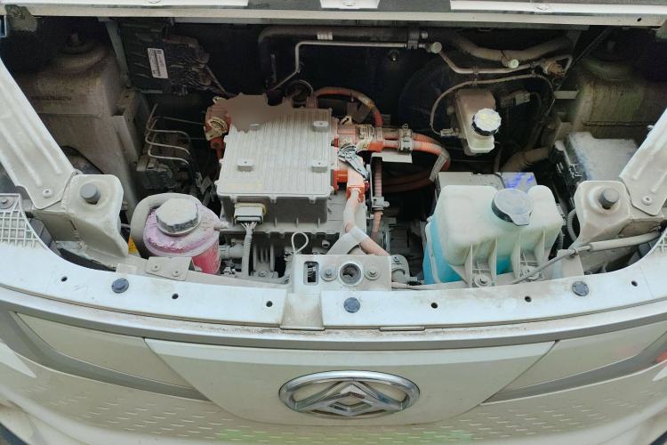 Used SAIC MAXUS EV30 2021 Pure Electric Smart Logistics Expert with Long Wheelbase—CATL Engine Bay