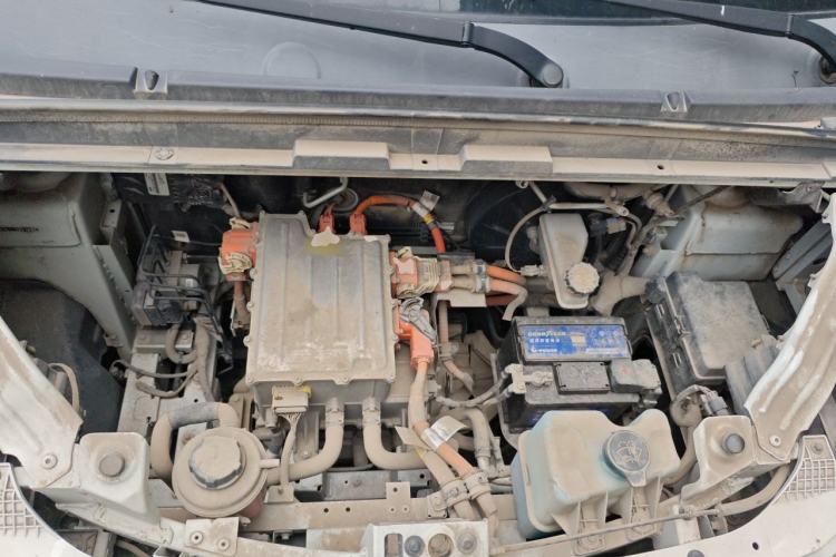 Used SAIC MAXUS EV30 2021 Pure Electric Smart Logistics Expert with Long Wheelbase—CATL Engine Bay