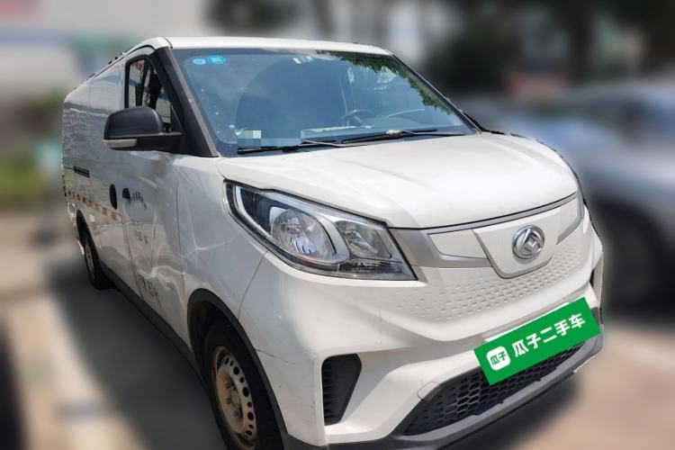 Used SAIC MAXUS EV30 2021 Pure Electric Smart Logistics Expert Short Wheelbase CATL Power System Front Right 45 Deg
