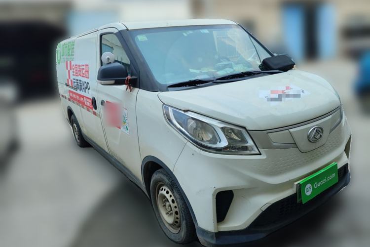 Used SAIC MAXUS EV30 2021 Pure Electric Smart Logistics Expert with Long Wheelbase—CATL Front Right 45 Deg