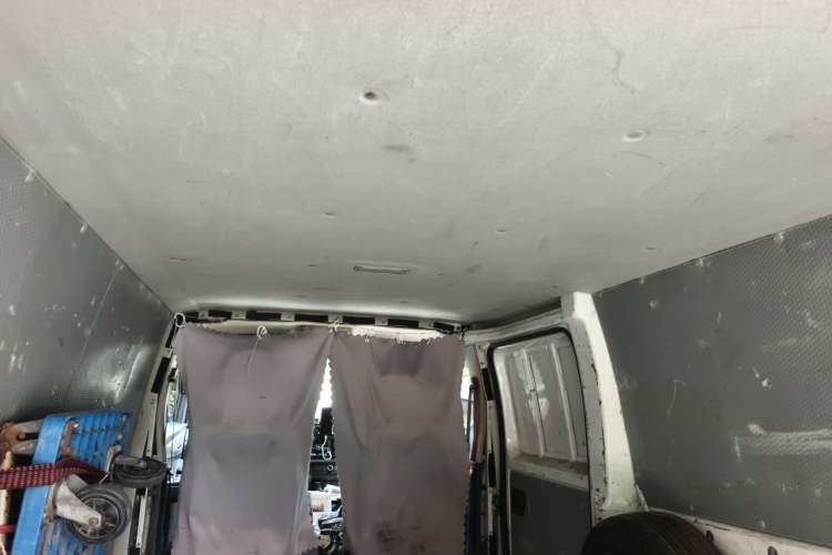 Used SAIC MAXUS EV30 2021 Pure Electric Smart Logistics Expert with Long Wheelbase—CATL Headliner