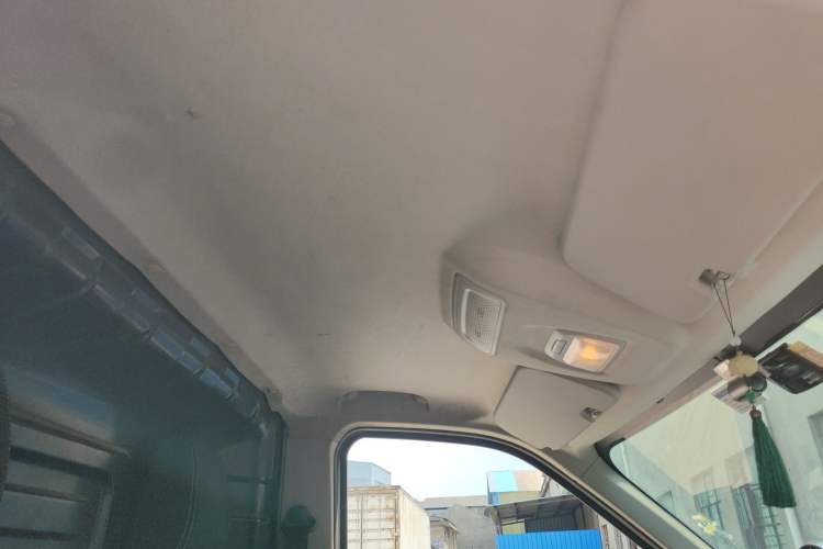 Used SAIC MAXUS EV30 2021 Pure Electric Smart Logistics Expert with Long Wheelbase—CATL Headliner