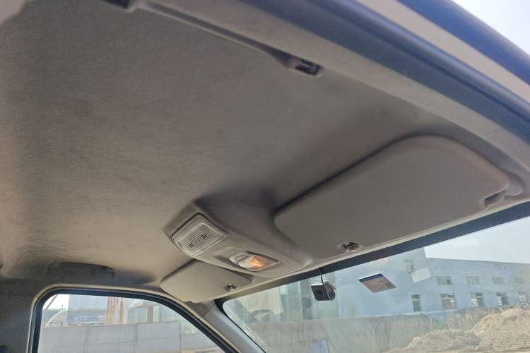 Used SAIC MAXUS EV30 2021 Pure Electric Smart Logistics Expert with Long Wheelbase—CATL Headliner
