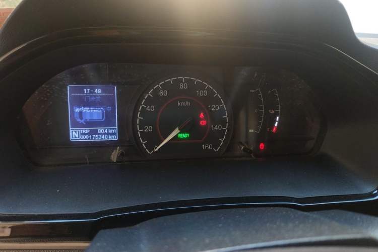 Used SAIC MAXUS EV30 2021 Pure Electric Smart Logistics Expert with Long Wheelbase—CATL Instrument Cluster