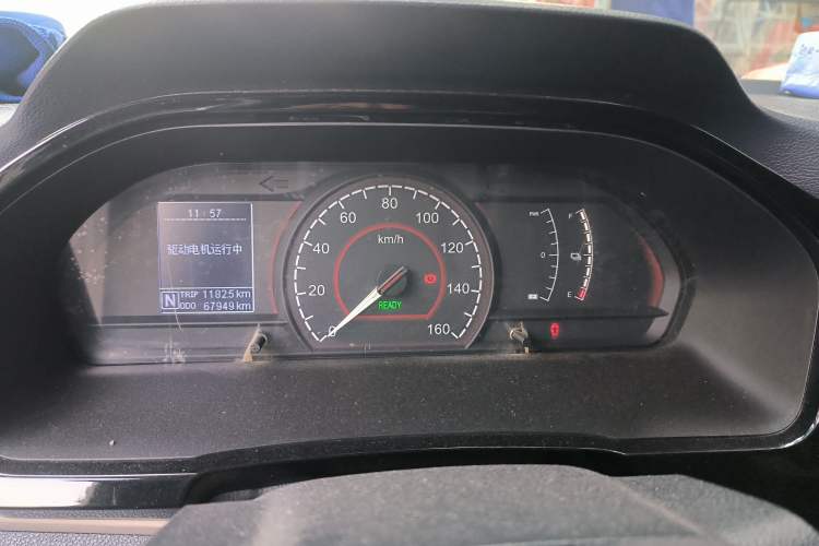 Used SAIC MAXUS EV30 2021 Pure Electric Smart Logistics Expert with Long Wheelbase—CATL Instrument Cluster