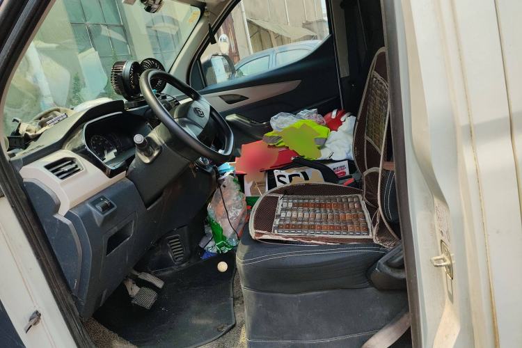 Used SAIC MAXUS EV30 2021 Pure Electric Smart Logistics Expert with Long Wheelbase—CATL Left Front Seat