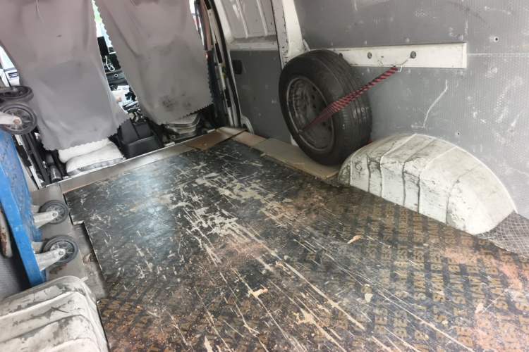 Used SAIC MAXUS EV30 2021 Pure Electric Smart Logistics Expert with Long Wheelbase—CATL Left Rear Seat