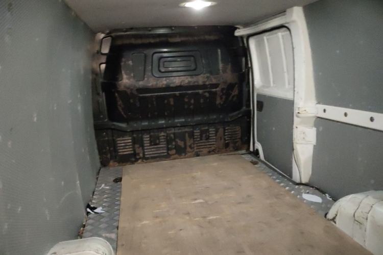 Used SAIC MAXUS EV30 2021 Pure Electric Smart Logistics Expert with Long Wheelbase—CATL Left Rear Seat