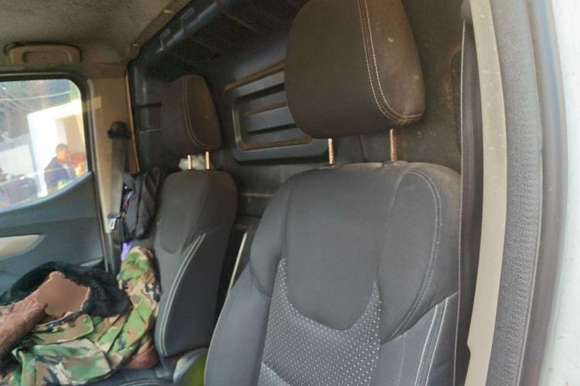Used SAIC MAXUS EV30 2021 Pure Electric Smart Logistics Expert with Long Wheelbase—CATL Left Rear Seat