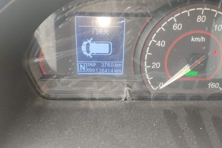 Used SAIC MAXUS EV30 2021 Pure Electric Smart Logistics Expert with Long Wheelbase—CATL Odometer Close Up