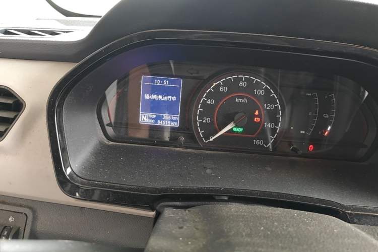 Used SAIC MAXUS EV30 2021 Pure Electric Smart Logistics Expert with Long Wheelbase—CATL Odometer Close Up