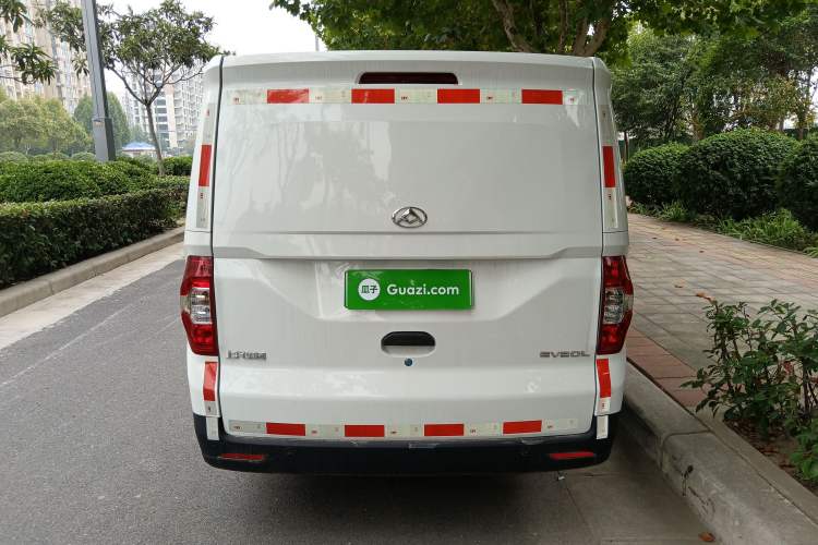 Used SAIC MAXUS EV30 2021 Pure Electric Smart Logistics Expert with Long Wheelbase—CATL Rear