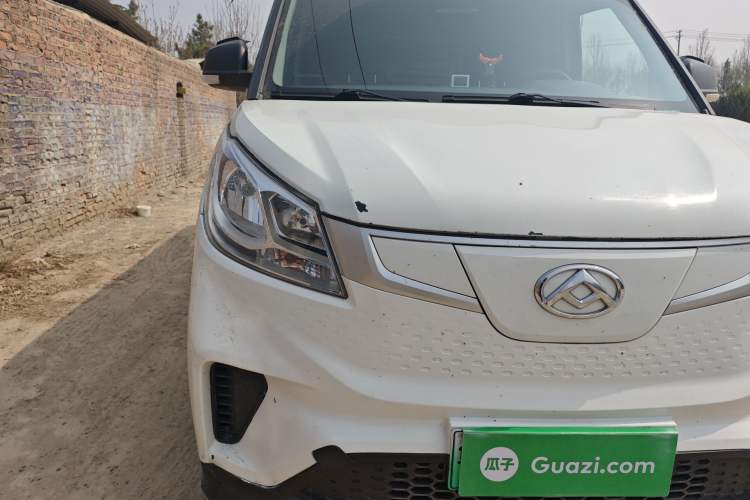 Used SAIC MAXUS EV30 2021 Pure Electric Smart Logistics Expert with Long Wheelbase—CATL Right Front Headlight