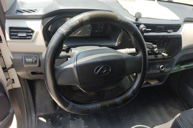 Used SAIC MAXUS EV30 2021 Pure Electric Smart Logistics Expert Short Wheelbase CATL Power System Steering Wheel
