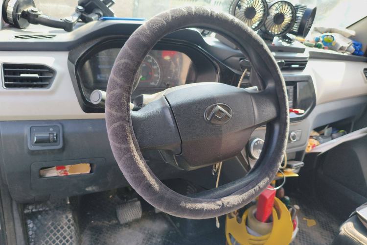 Used SAIC MAXUS EV30 2021 Pure Electric Smart Logistics Expert with Long Wheelbase—CATL Steering Wheel