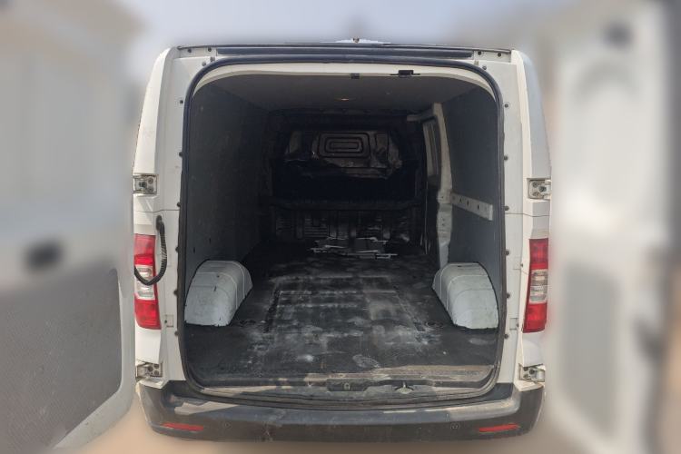 Used SAIC MAXUS EV30 2021 Pure Electric Smart Logistics Expert with Long Wheelbase—CATL Trunk