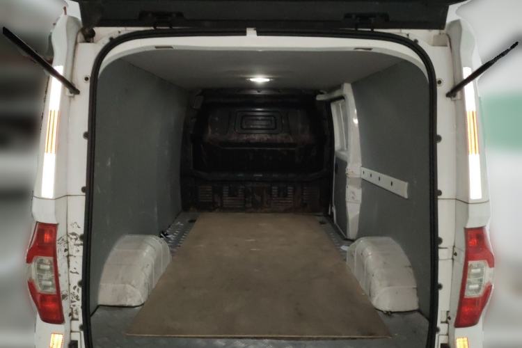 Used SAIC MAXUS EV30 2021 Pure Electric Smart Logistics Expert with Long Wheelbase—CATL Trunk
