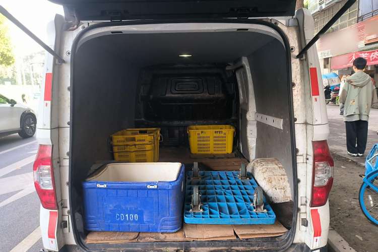 Used SAIC MAXUS EV30 2021 Pure Electric Smart Logistics Expert with Long Wheelbase—CATL Trunk