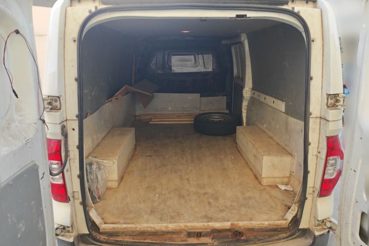 Used SAIC MAXUS EV30 2021 Pure Electric Smart Logistics Expert with Long Wheelbase—CATL Trunk