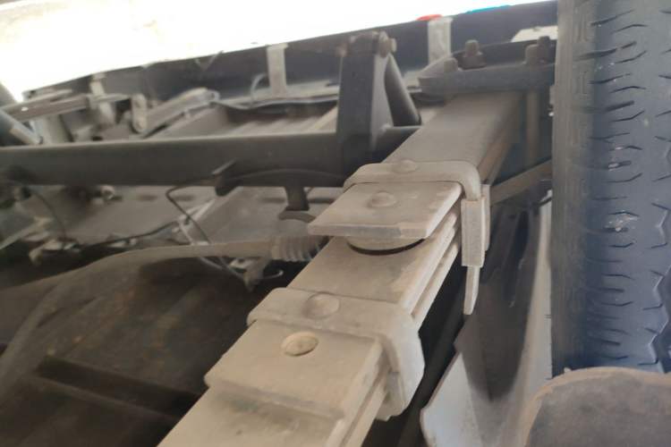 Used SAIC MAXUS EV30 2022 Pure-Electric Smart Logistics Expert with Long Wheelbase Guoxuan Chassis Rear Right