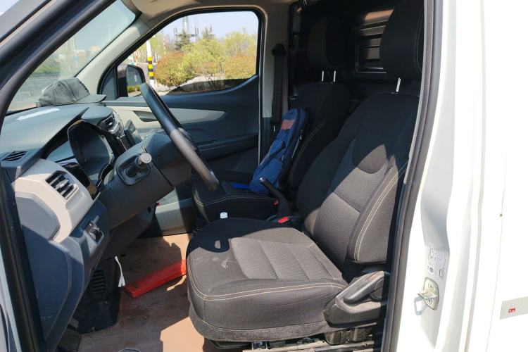 Used SAIC MAXUS EV30 2022 Pure-Electric Smart Logistics Expert with Long Wheelbase Guoxuan Driver Seat