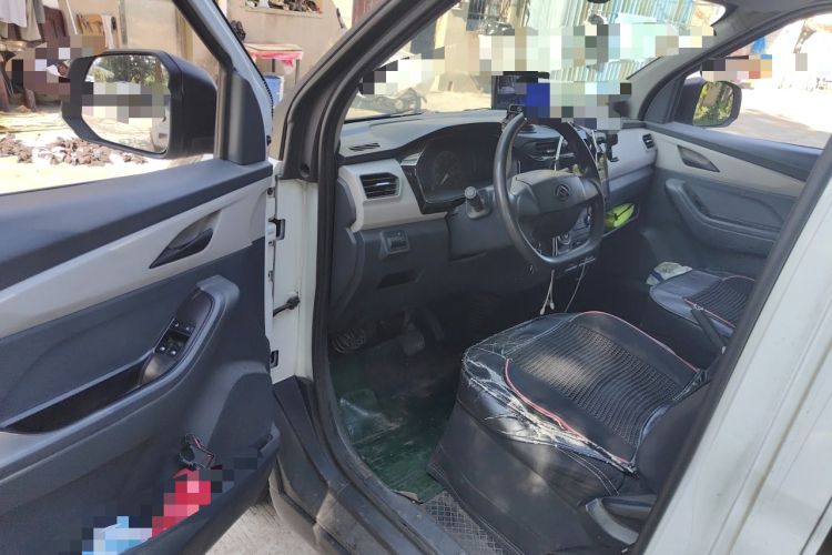 Used SAIC MAXUS EV30 2022 Pure-Electric Smart Logistics Expert with Long Wheelbase Guoxuan Driver Seat