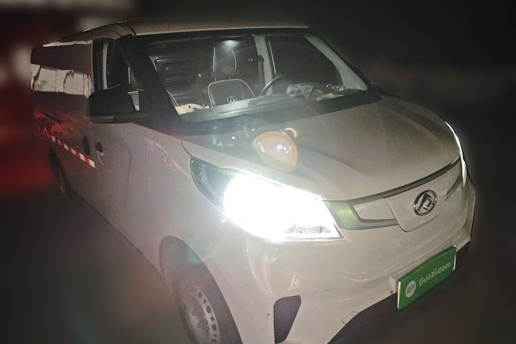 Used SAIC MAXUS EV30 2022 Pure-Electric Smart Logistics Expert with Long Wheelbase Guoxuan Exterior 2