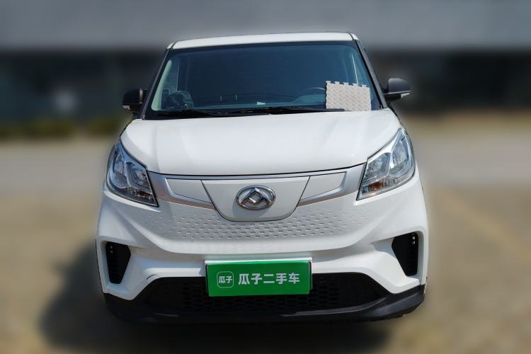 Used SAIC MAXUS EV30 2022 Pure-Electric Smart Logistics Expert with Long Wheelbase Guoxuan Front