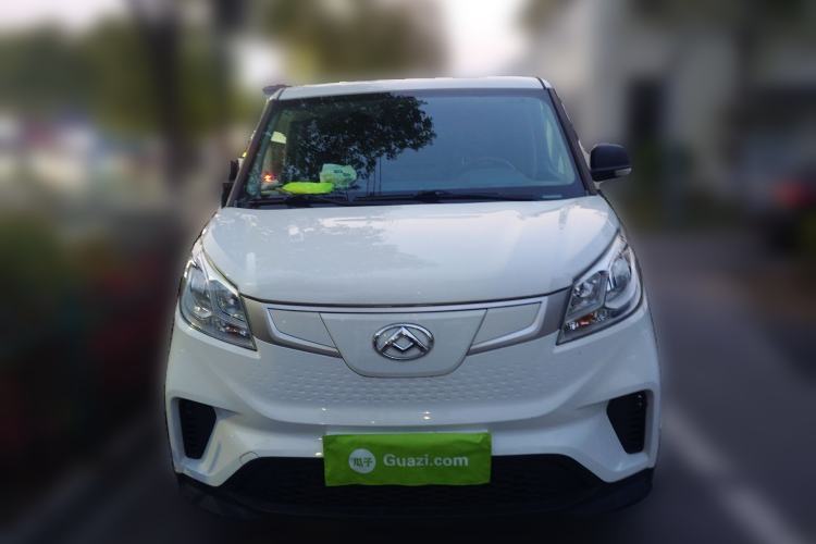 Used SAIC MAXUS EV30 2022 Pure-Electric Smart Logistics Expert with Long Wheelbase Guoxuan Front