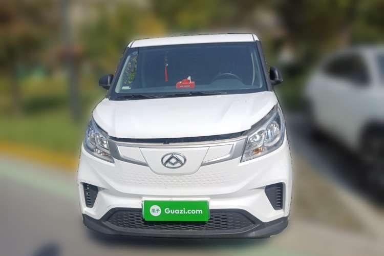 Used SAIC MAXUS EV30 2022 Pure Electric Smart Logistics Expert with Short Wheelbase Guoxuan Front