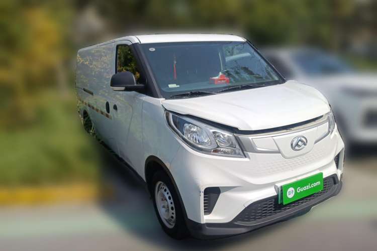 Used SAIC MAXUS EV30 2022 Pure Electric Smart Logistics Expert with Short Wheelbase Guoxuan Front Right 45 Deg