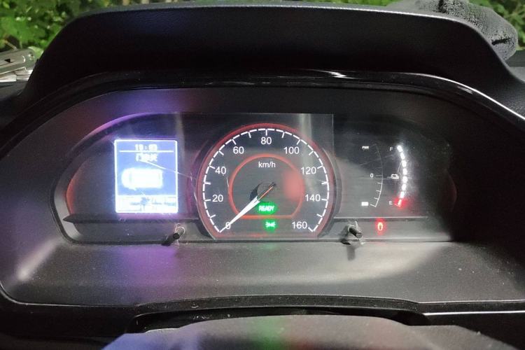 Used SAIC MAXUS EV30 2022 Pure-Electric Smart Logistics Expert with Long Wheelbase Guoxuan Instrument Cluster